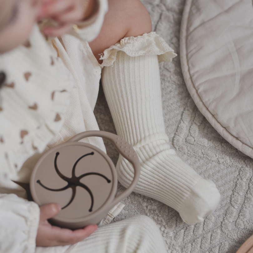 Lil’ Socks Brown -  Socken mit Spitze