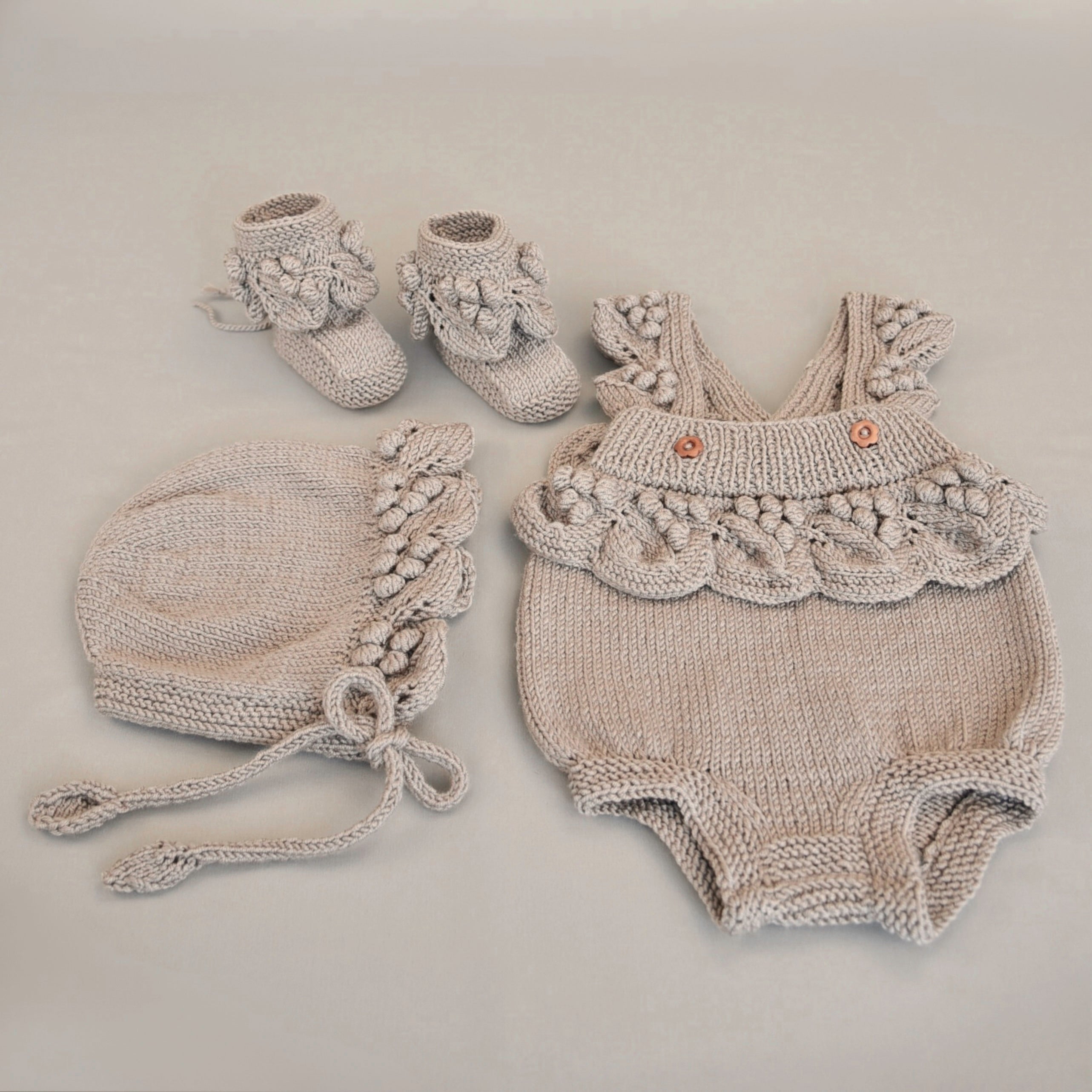 Lil‘ Grapes Knit Set - Beige